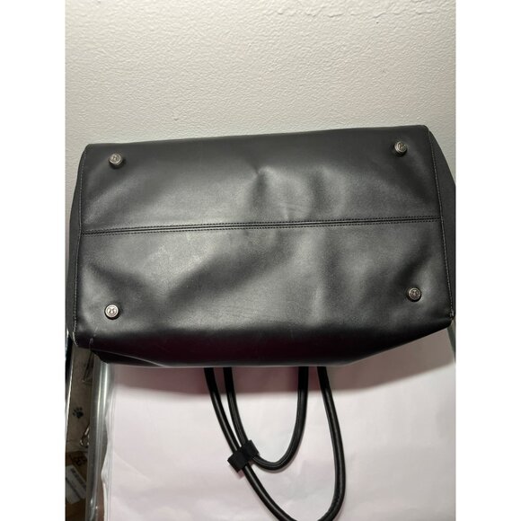 LULULEMON Vinyasa To Vino Black Leather Ex Large Gym Shoulder Bag - Picture 3 of 12